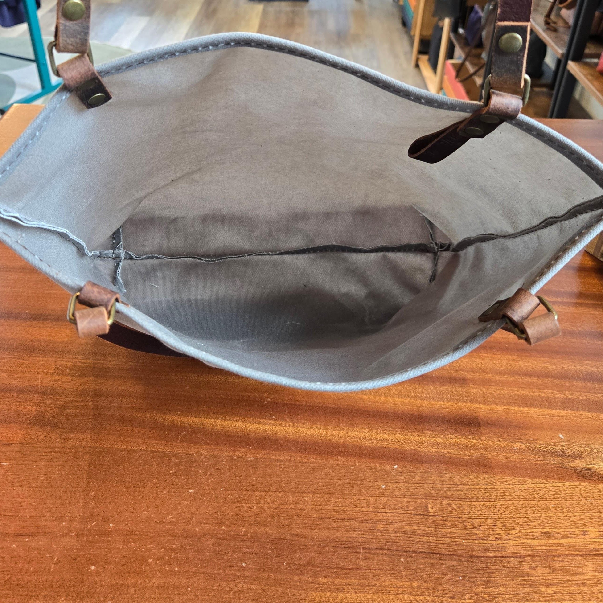 Waxed Canvas Bag | Small Classic | Lite Gray