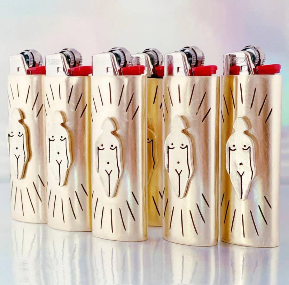 Lighter Case | Lady | Therese Kuempel