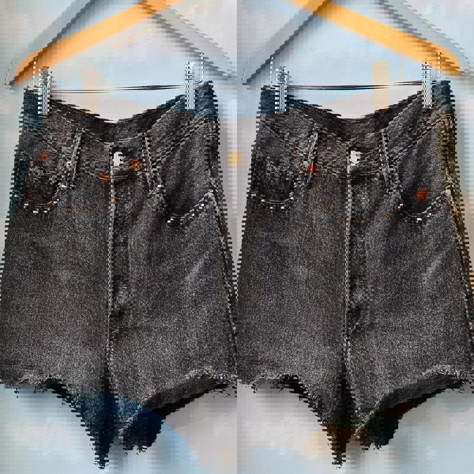 Black denim studded shorts Levi's 501 90s vibe #grunge #y2k