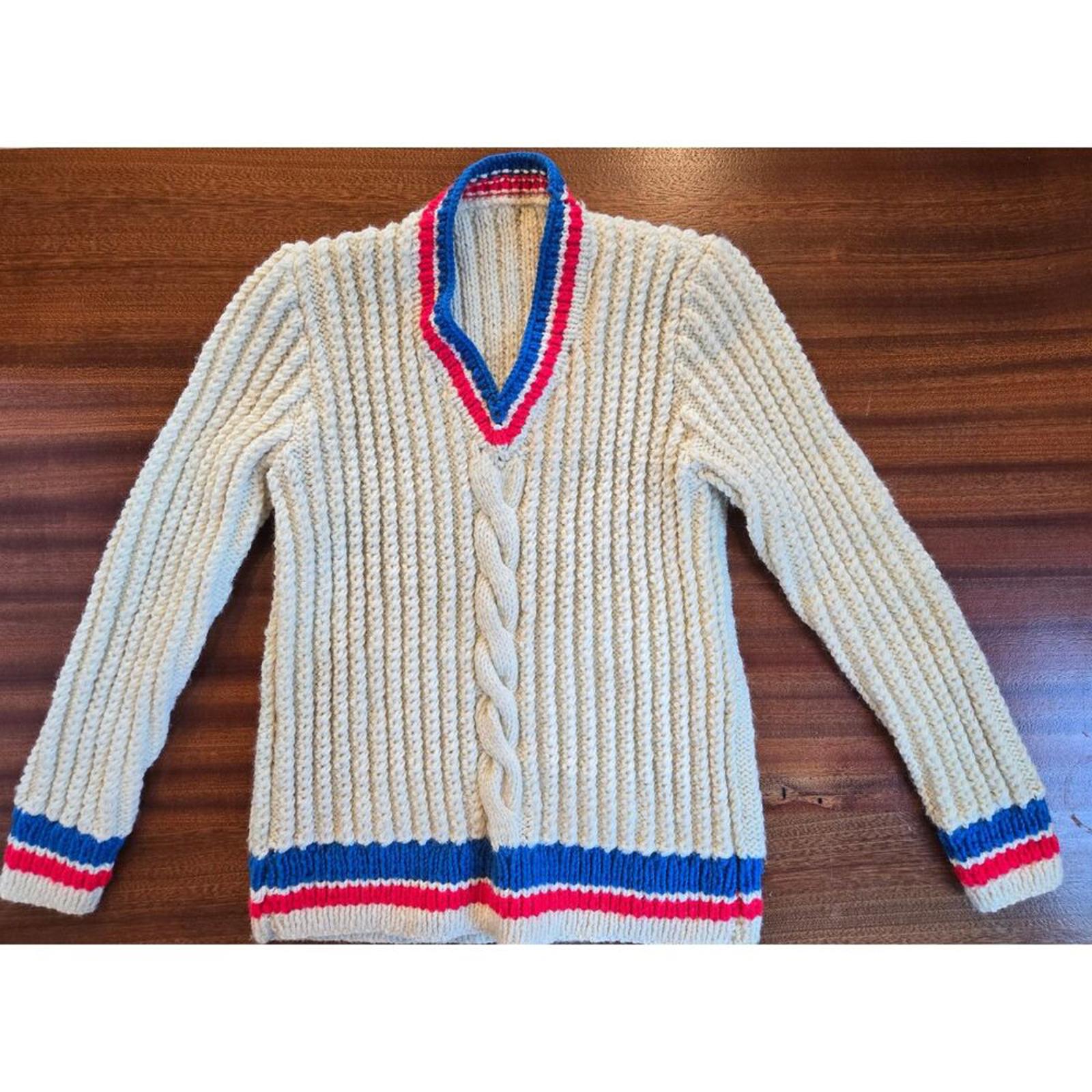 Gorgeous Retro Cable Knit XS Tennis Sweater