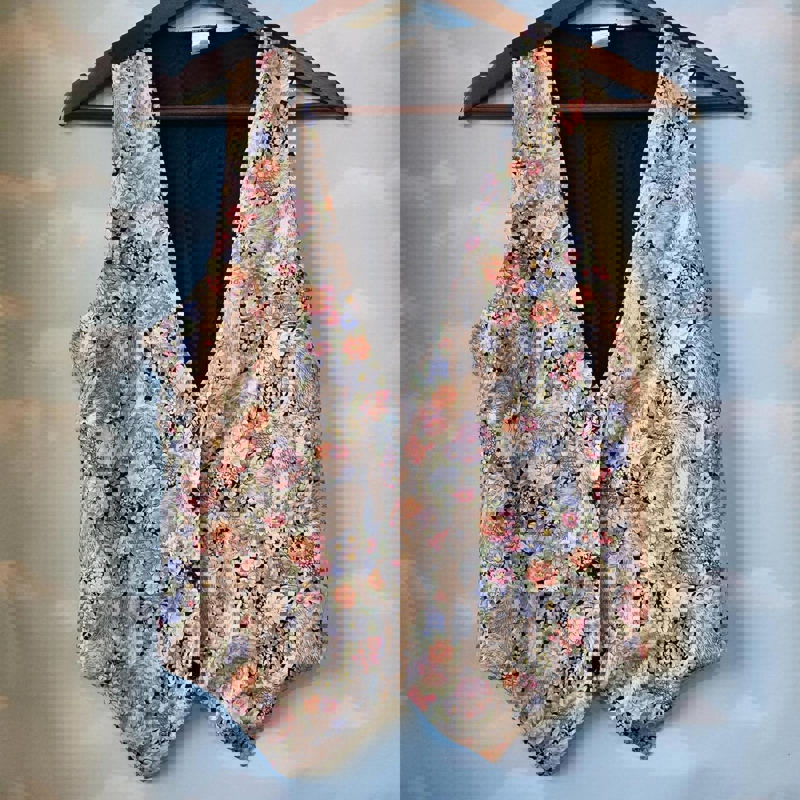 Floral vest shorts with bunny rabbit design button closure