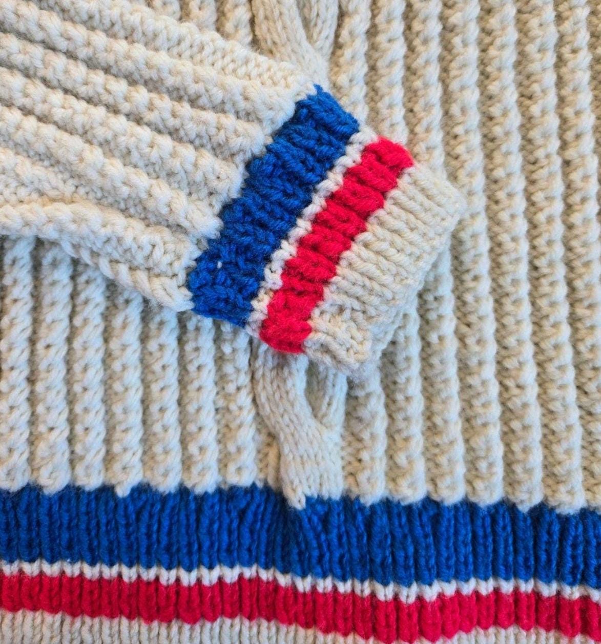 Gorgeous Retro Cable Knit XS Tennis Sweater