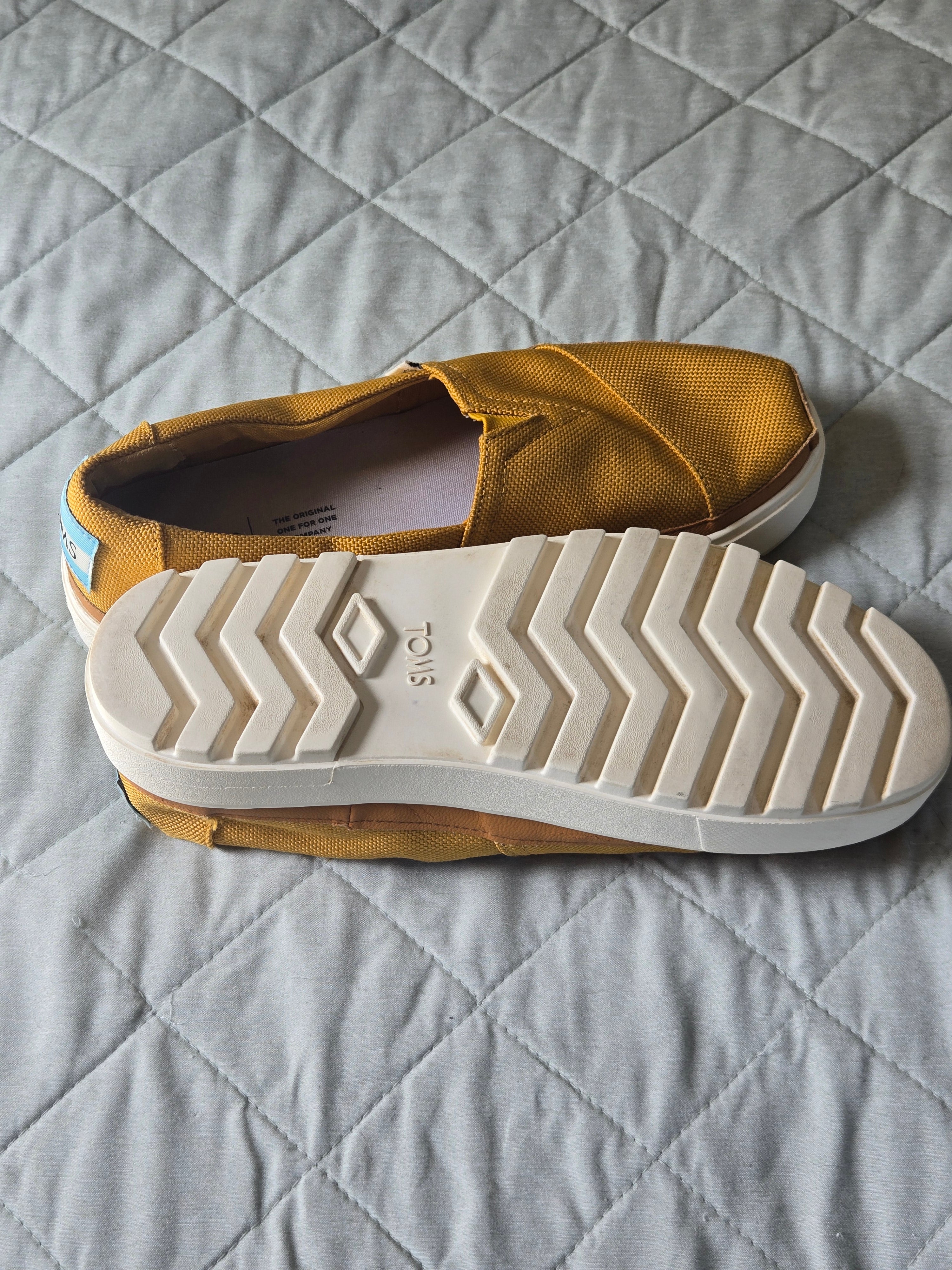 TOMS Women's White and Yellow Trainers